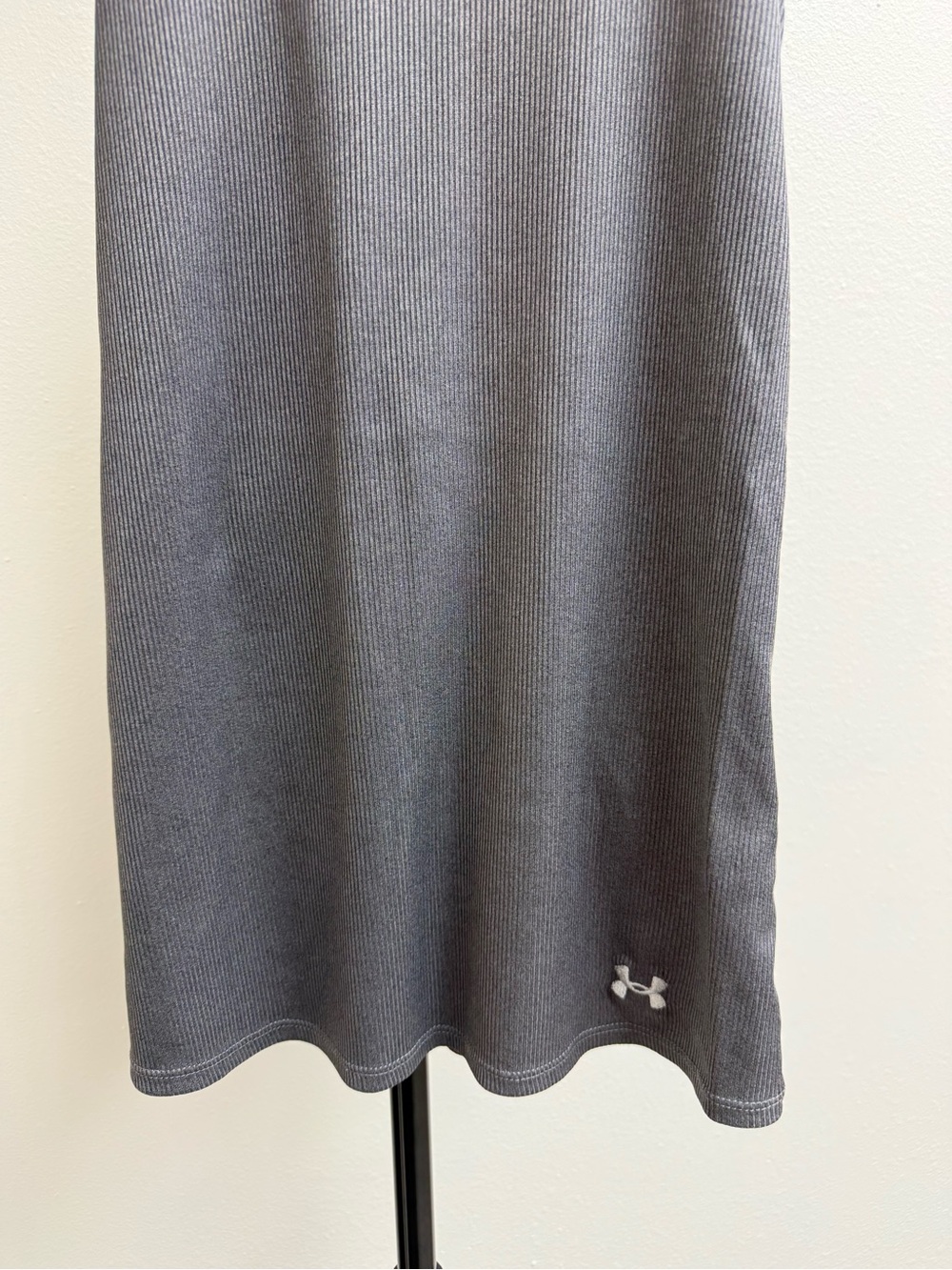 Under Armour Ribbed Dark Gray Racerback Tank Top - Picture 3 of 5